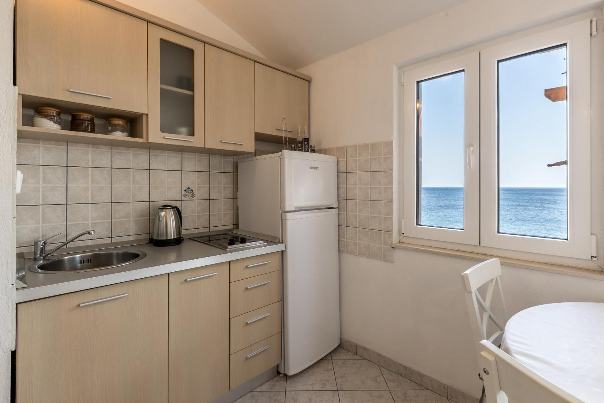 Apartments By The Sea Milna, Vis - 8946 รูคาวาซ ภายนอก รูปภาพ